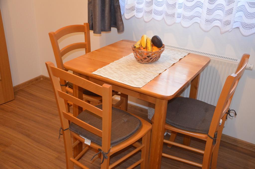 Haus Tolstejn Apartment Jiretin pod Jedlovou Ngoại thất bức ảnh