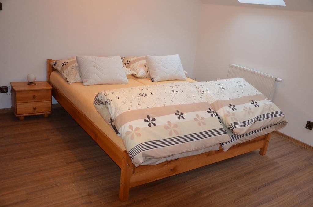 Haus Tolstejn Apartment Jiretin pod Jedlovou Ngoại thất bức ảnh