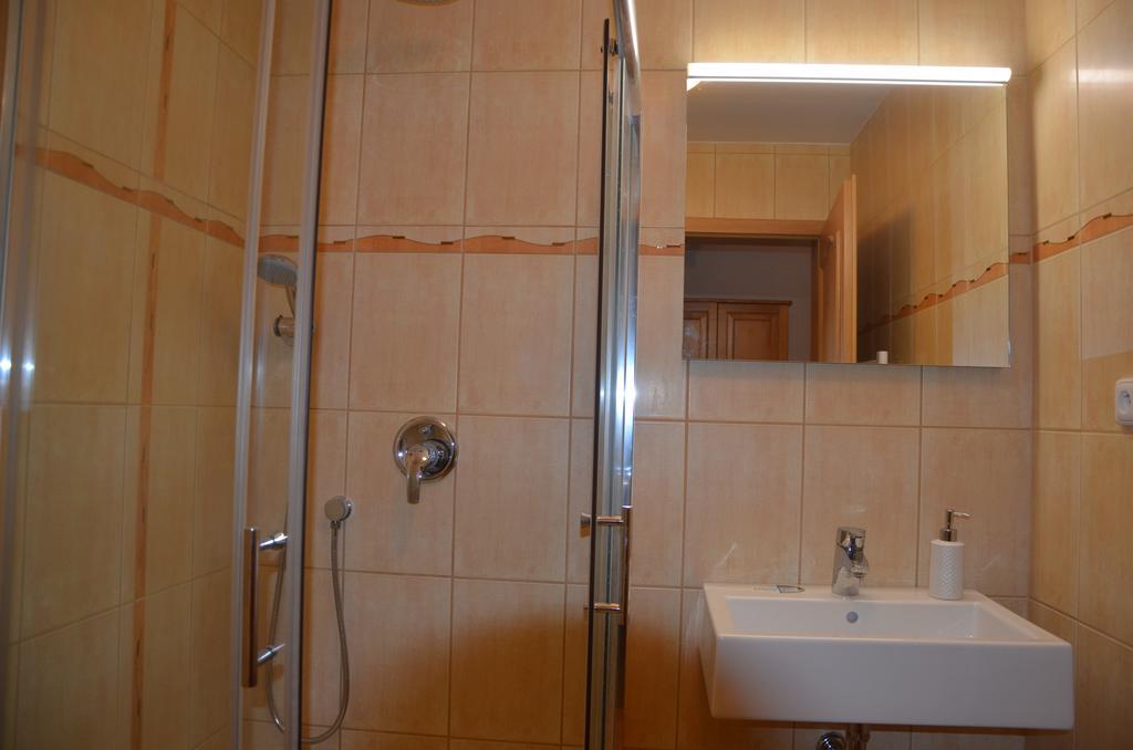 Haus Tolstejn Apartment Jiretin pod Jedlovou Ngoại thất bức ảnh