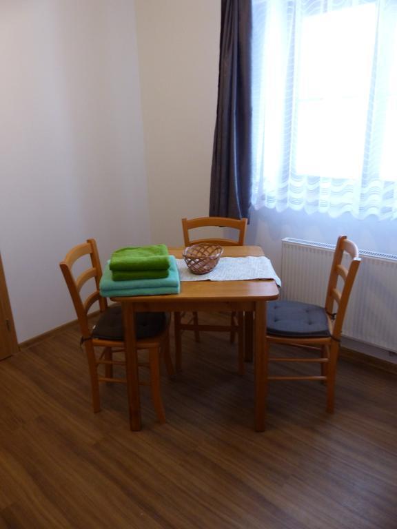 Haus Tolstejn Apartment Jiretin pod Jedlovou Ngoại thất bức ảnh